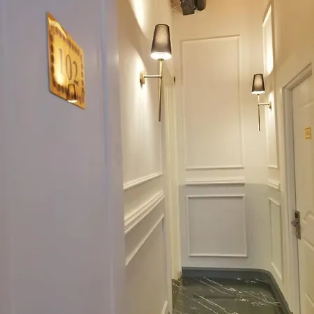 Hotel The Independent Taksim 2*