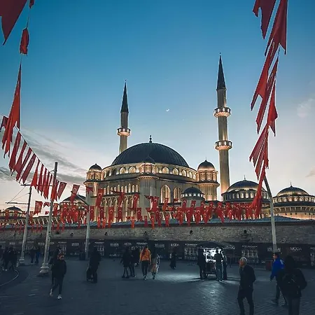 Hotel The Independent Taksim 2*