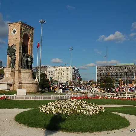 Отель The Independent Taksim 5*