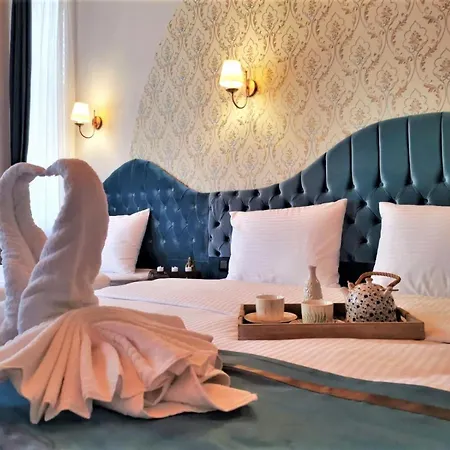 The Independent Taksim Hotel 5*